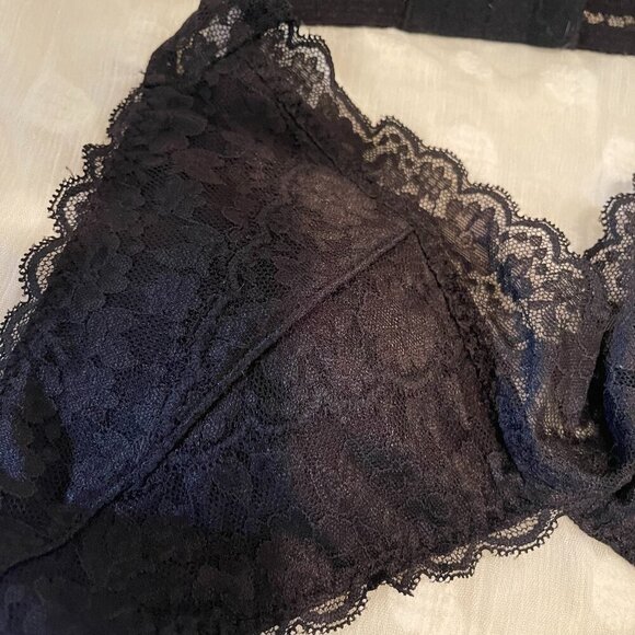 EUC Gilly Hicks Bralettes, Small - Picture 5 of 12